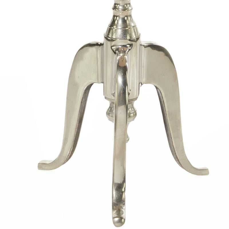 Tavolino da Appoggio in Metallo di Alluminio con Piano Martellato e Gambe a Voluta - Argento - 15L x 15P x 22A