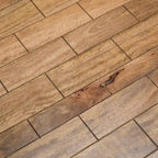 Tavolino da Caffè Rotondo con Piano in Legno e Base in Vimini a Tamburo