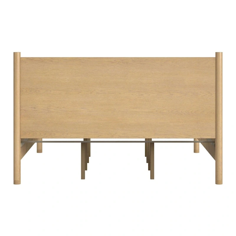 Letto a piattaforma con gambe arrotondate