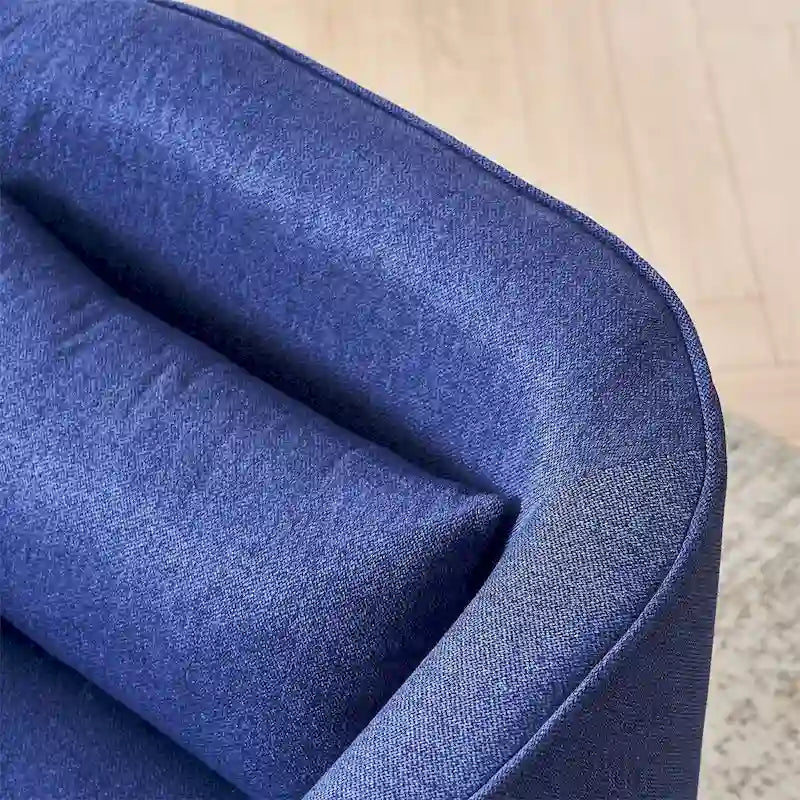 Poltrona girevole a barilotto con pouf